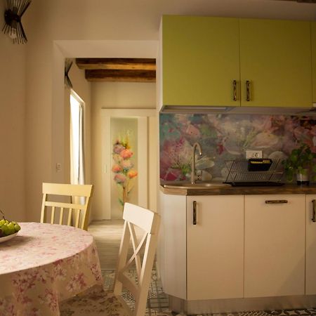 Seek And Hide - Little Julia'S Hideaway Brasov Exterior photo
