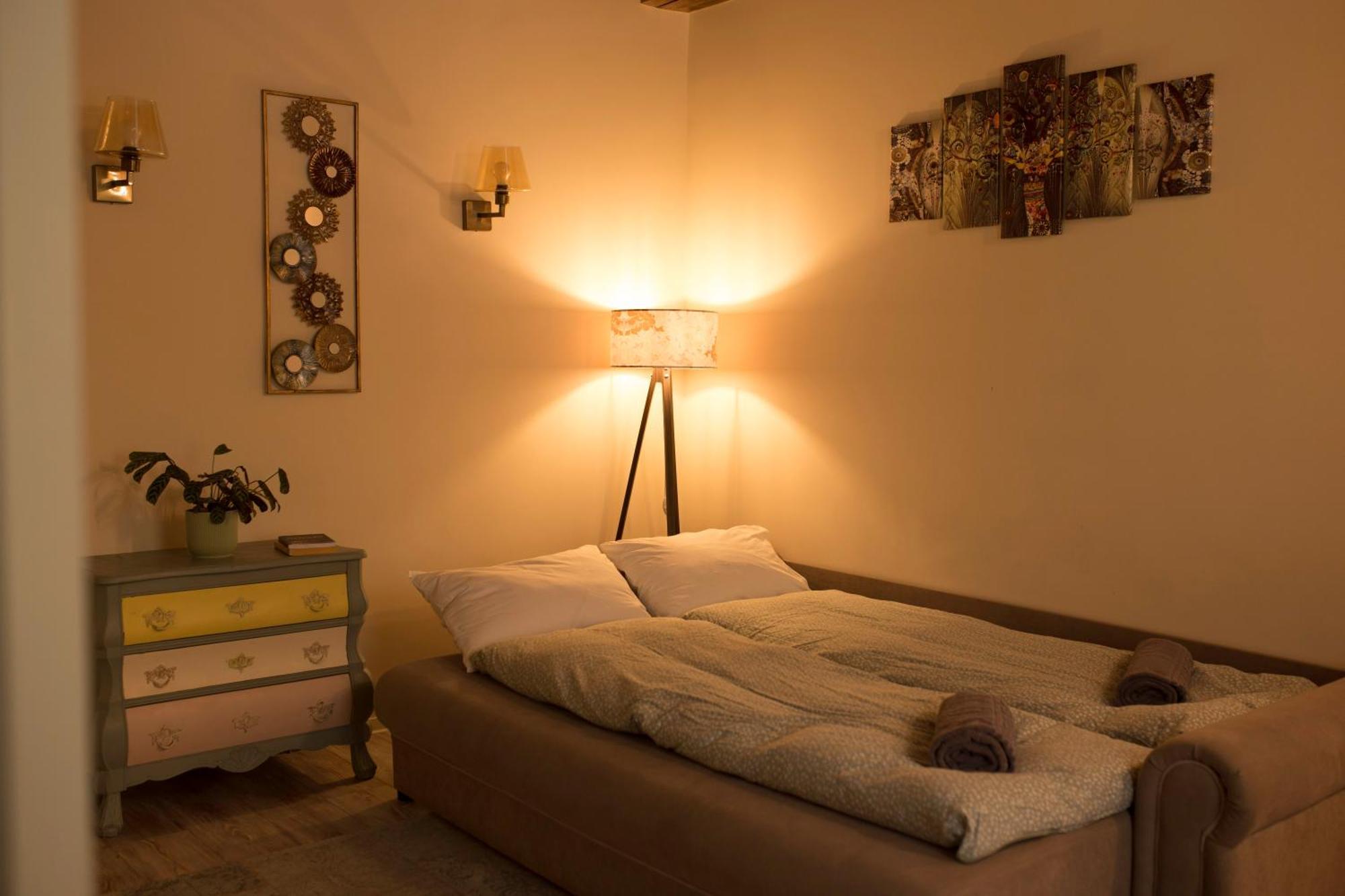 Seek And Hide - Little Julia'S Hideaway Brasov Exterior photo